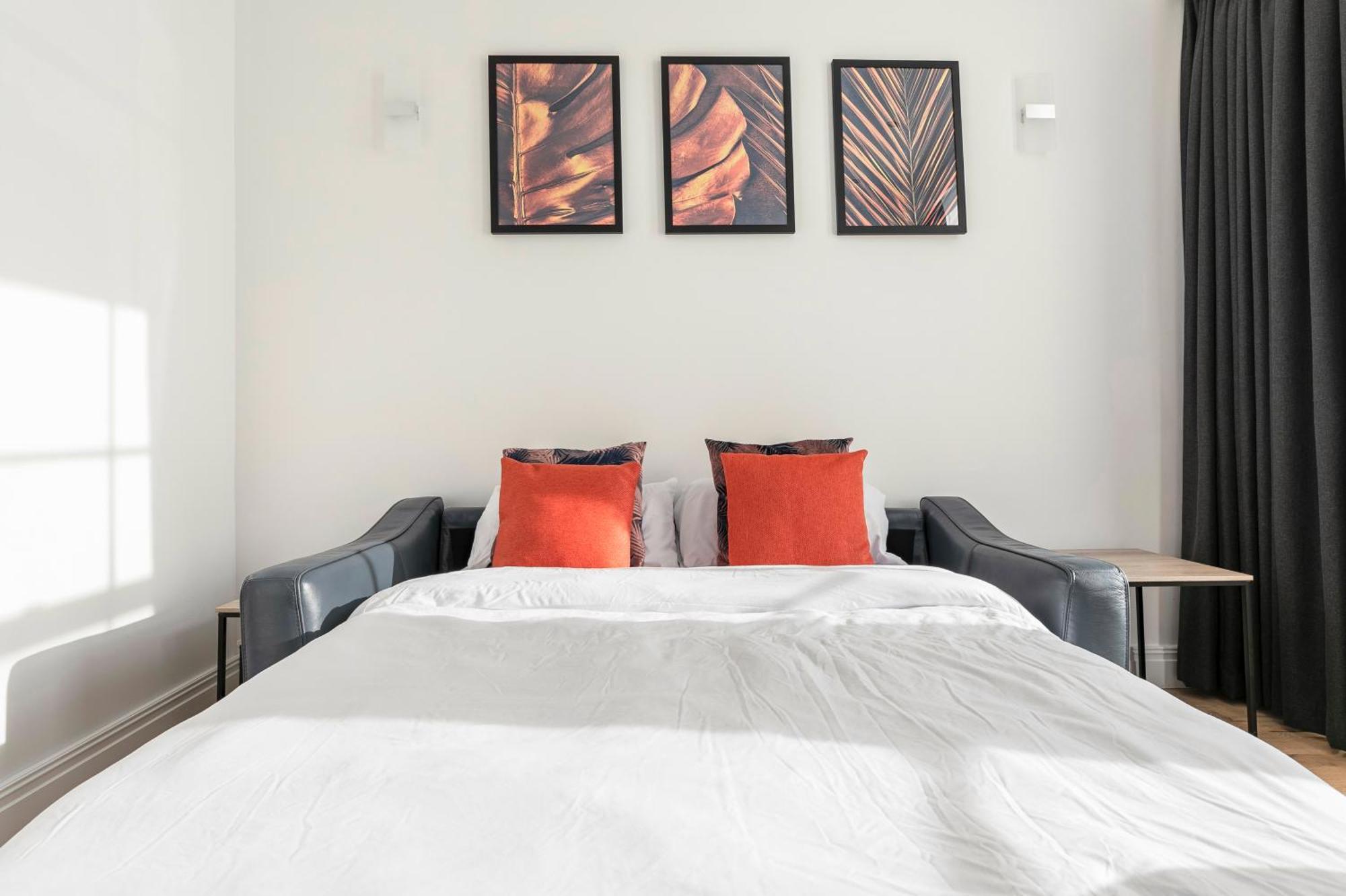 Modern Aptmt, 2 Stops To Central London, Smart Lock, Netflix Ealing Εξωτερικό φωτογραφία