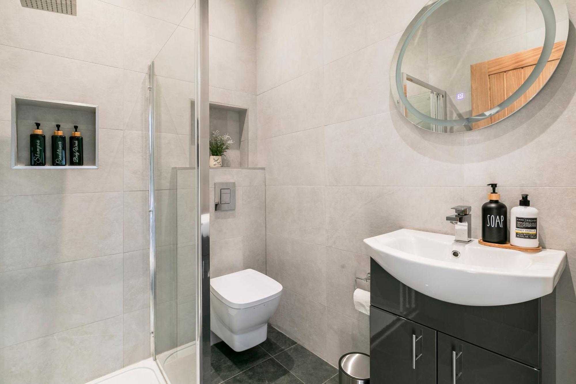 Modern Aptmt, 2 Stops To Central London, Smart Lock, Netflix Ealing Εξωτερικό φωτογραφία