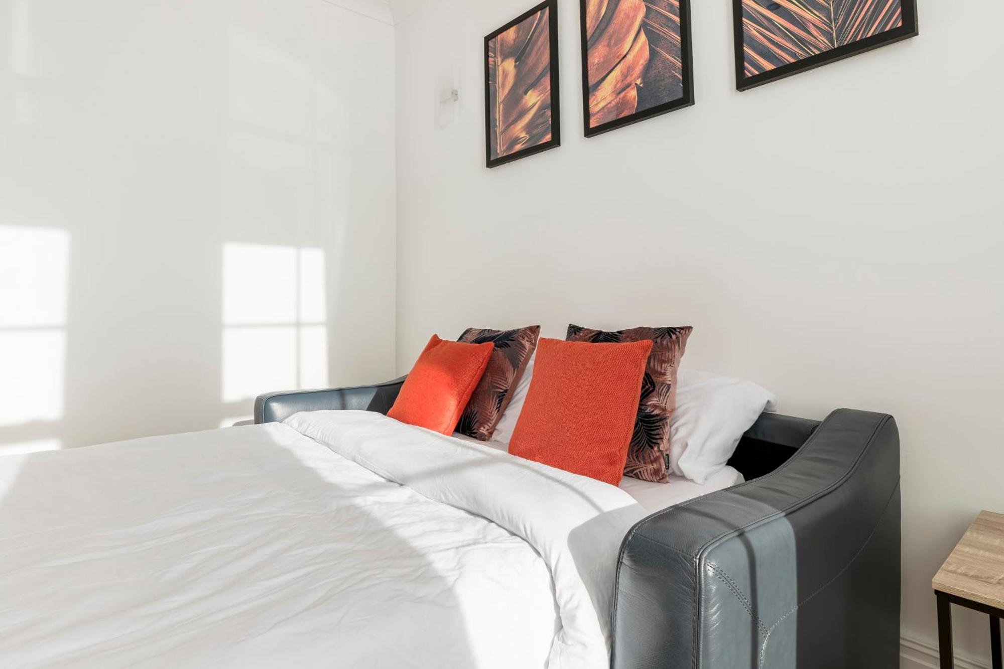 Modern Aptmt, 2 Stops To Central London, Smart Lock, Netflix Ealing Εξωτερικό φωτογραφία