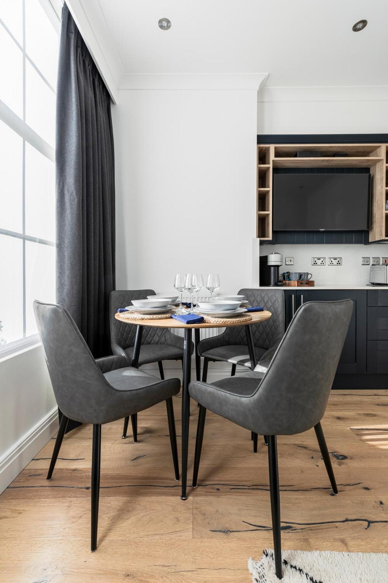 Modern Aptmt, 2 Stops To Central London, Smart Lock, Netflix Ealing Εξωτερικό φωτογραφία